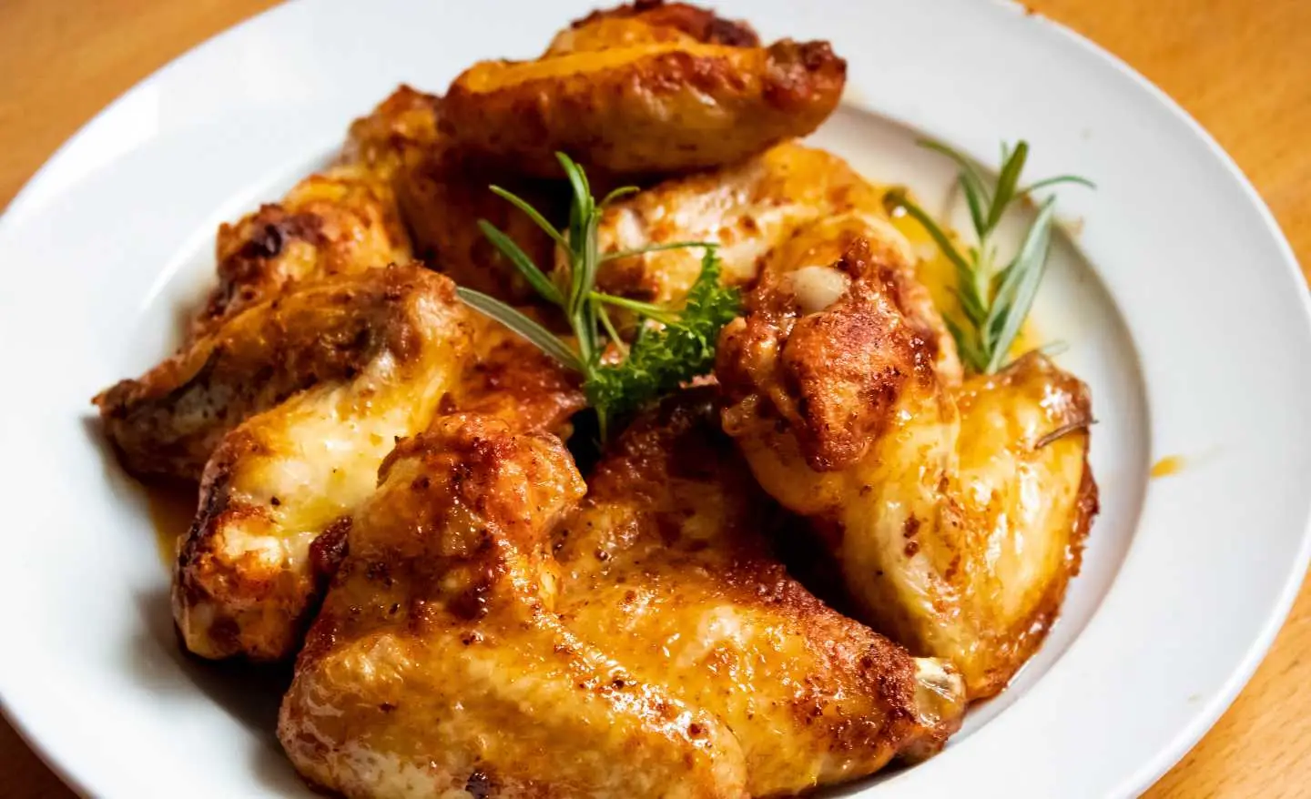 Pollo al forno succoso: il passaggio che evita che si secchi