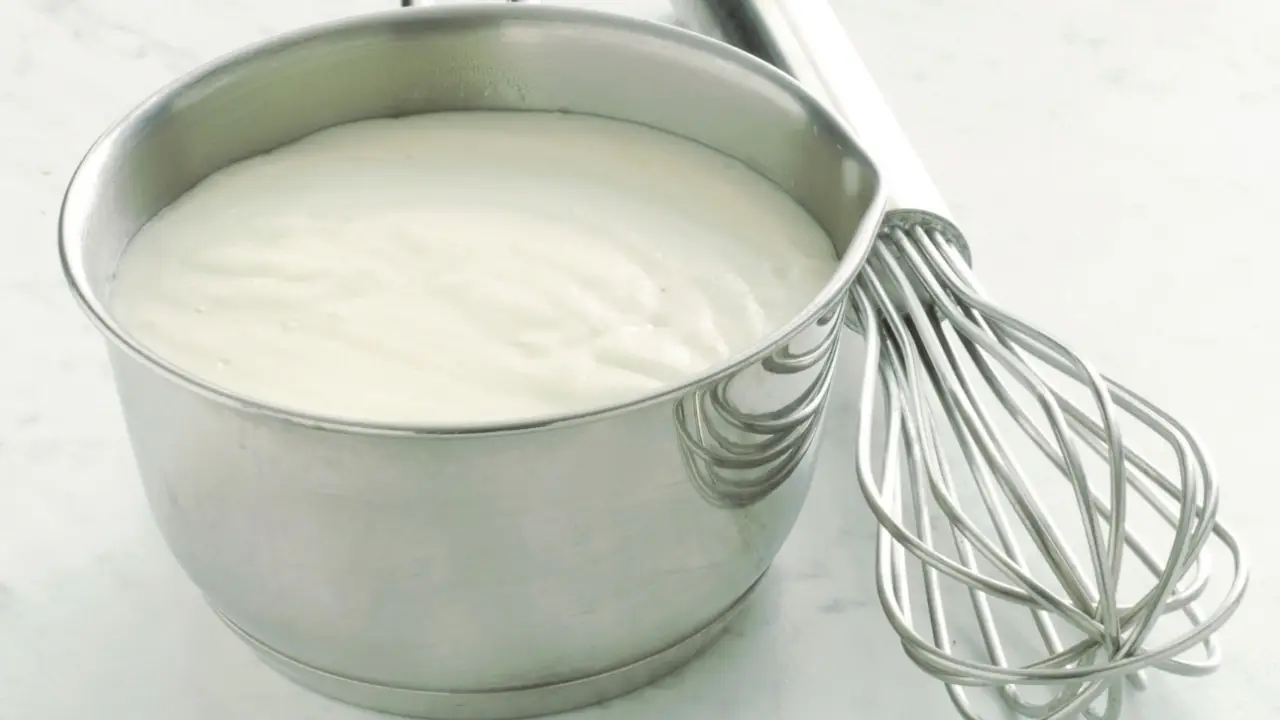 Come fare una salsa bechamel liscia e senza grumi